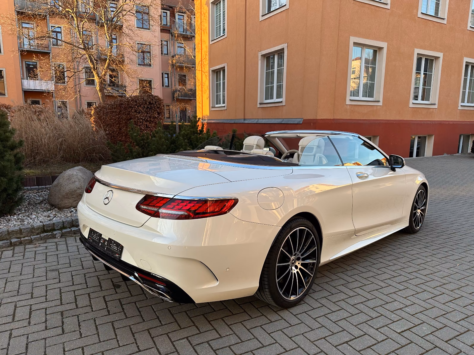 Mercedes-Benz S 560 Cabriolet - zdjęcie 3