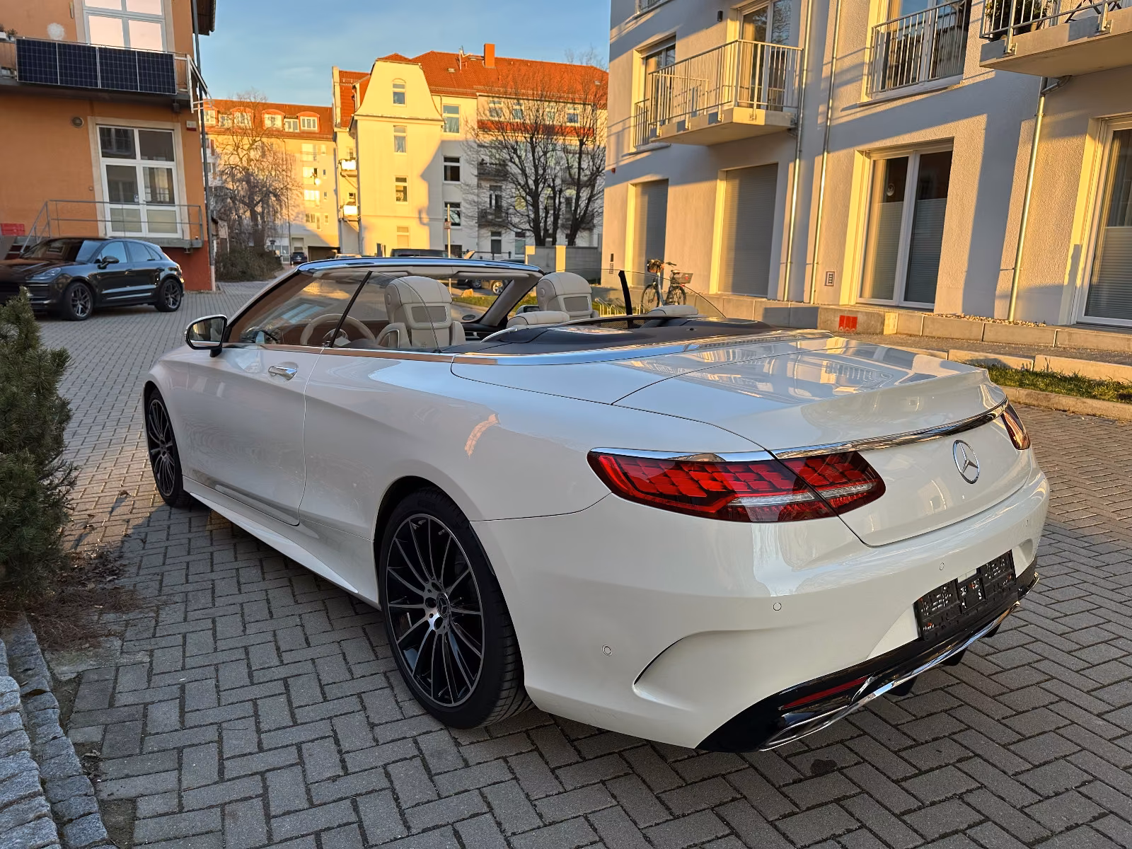 Mercedes-Benz S 560 Cabriolet - zdjęcie 4