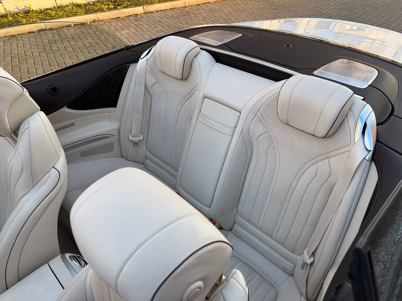 Mercedes-Benz S 560 Cabriolet - zdjęcie 9