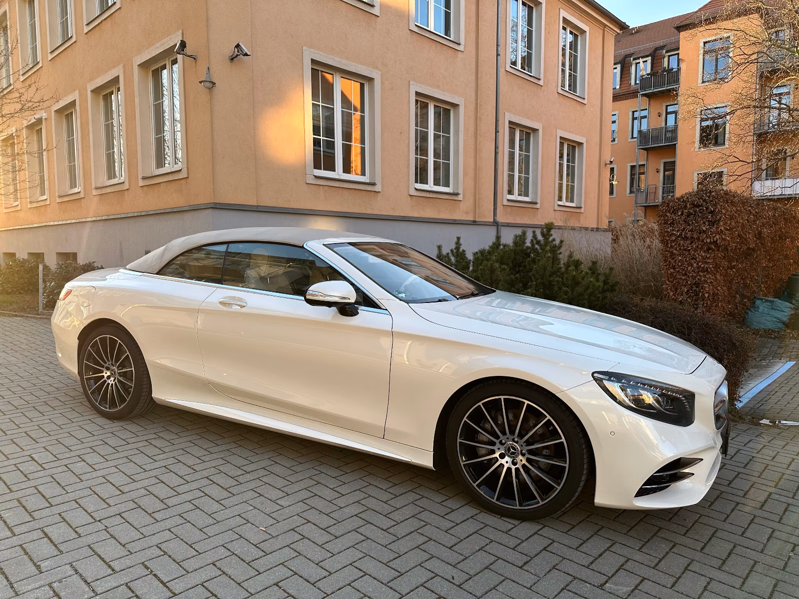 Mercedes-Benz S 560 Cabriolet - zdjęcie 10