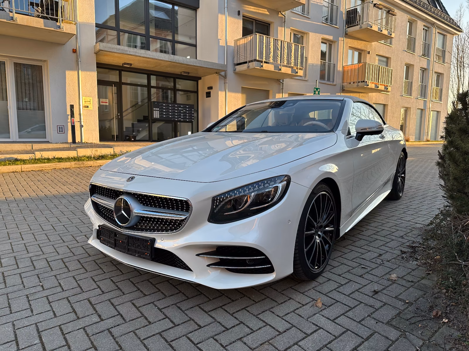 Mercedes-Benz S 560 Cabriolet - zdjęcie 16