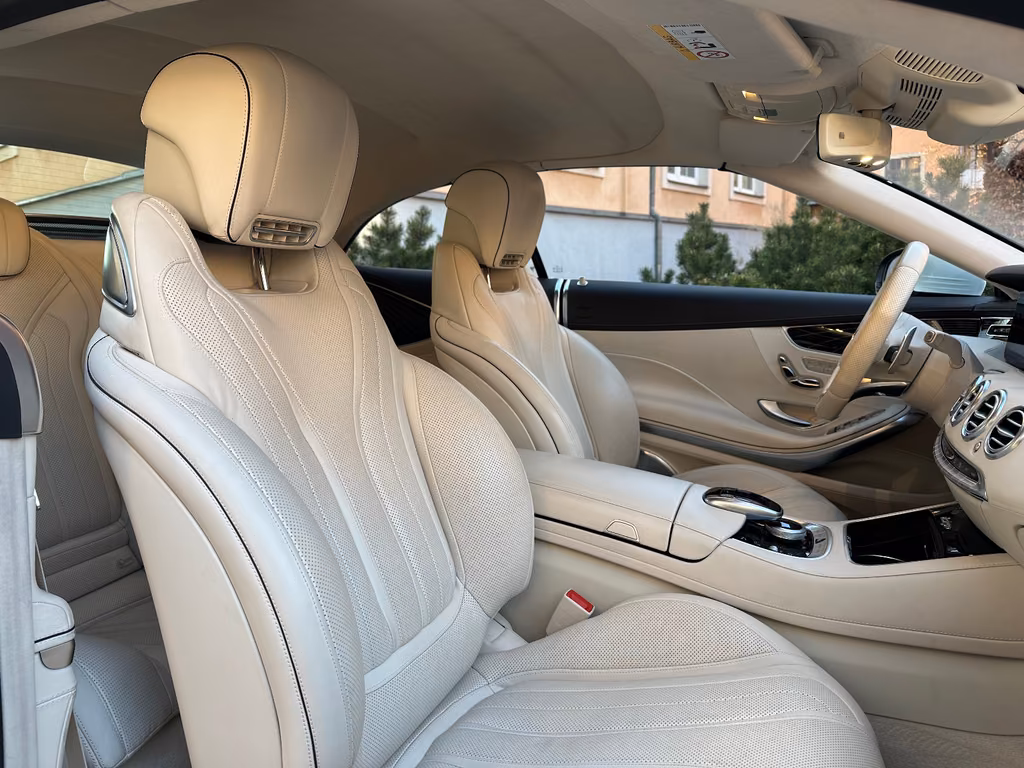 Mercedes-Benz S 560 Cabriolet - zdjęcie 19