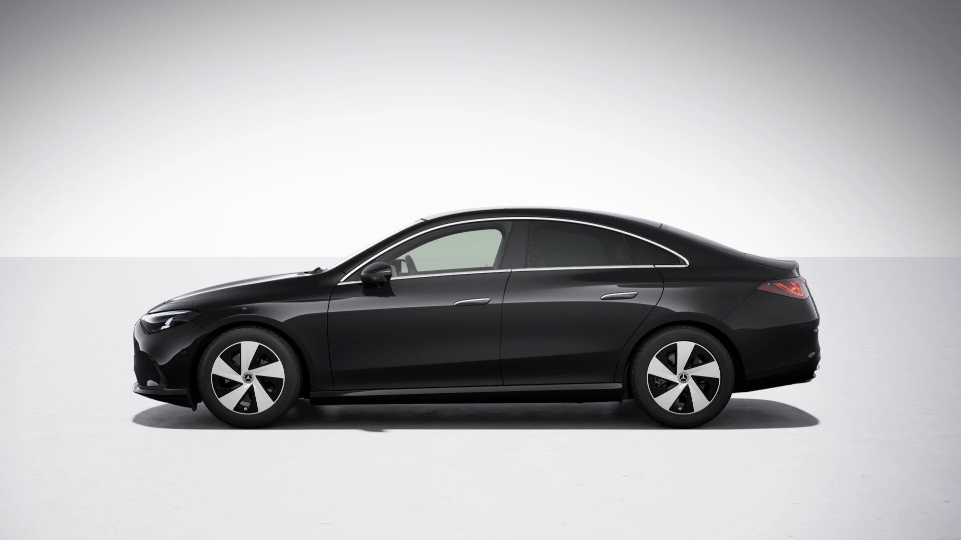 Mercedes-Benz CLA 250+ z technologią EQ - zdjęcie 10