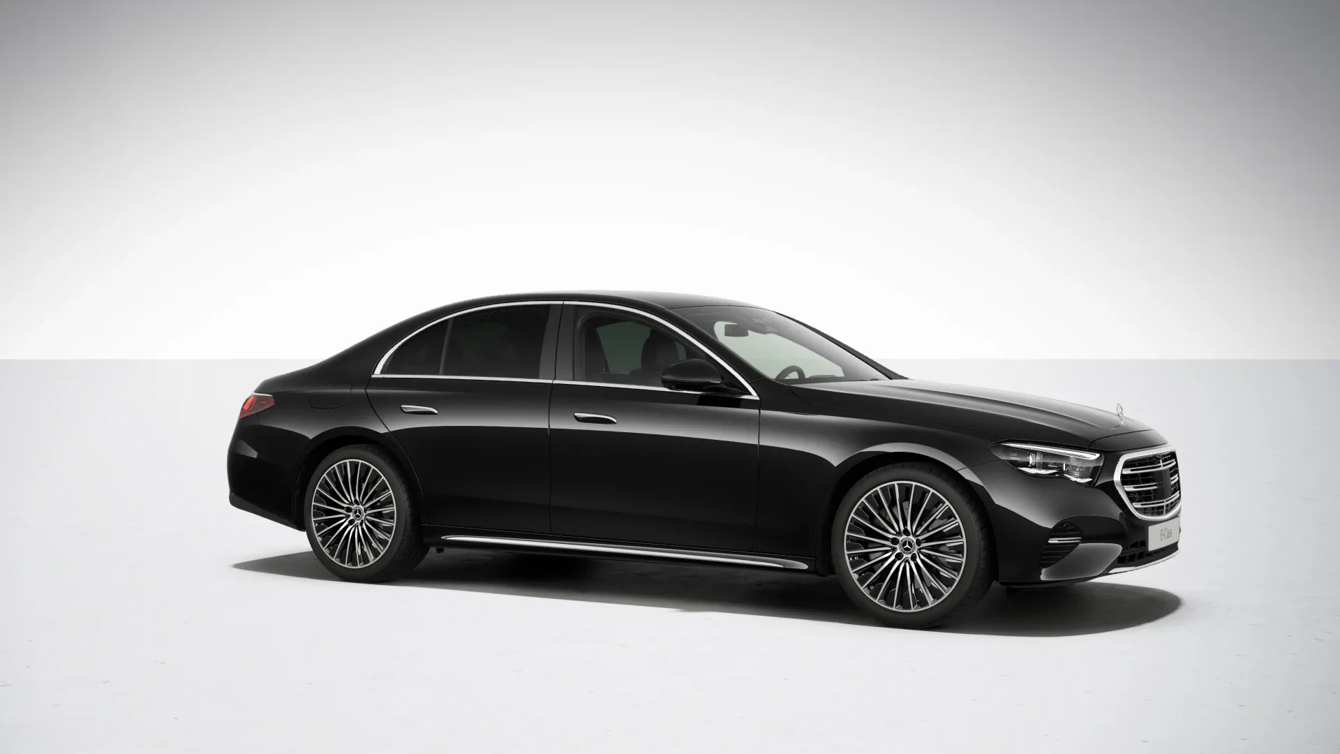 Mercedes-Benz E 220 d 4MATIC Sedan - zdjęcie 2