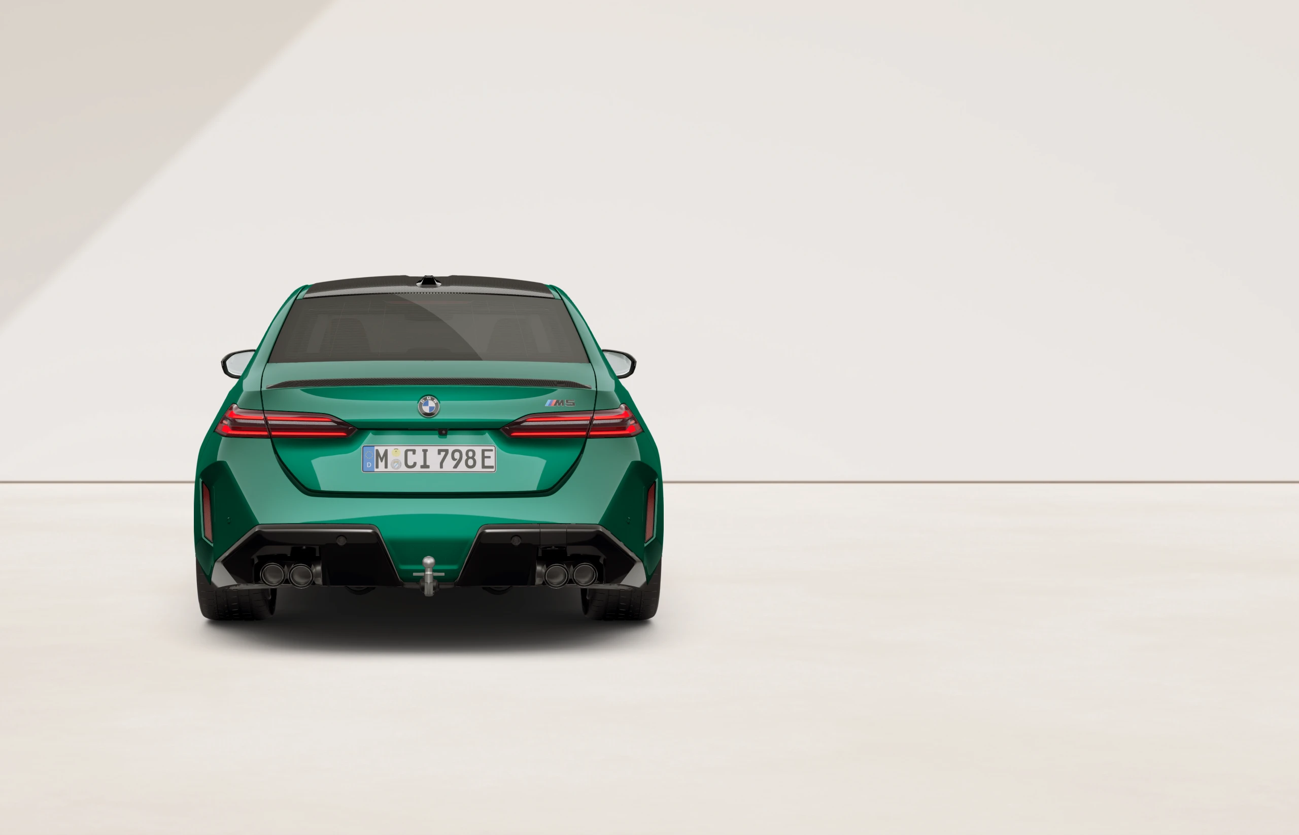 BMW 5 M Sedan - zdjęcie 9