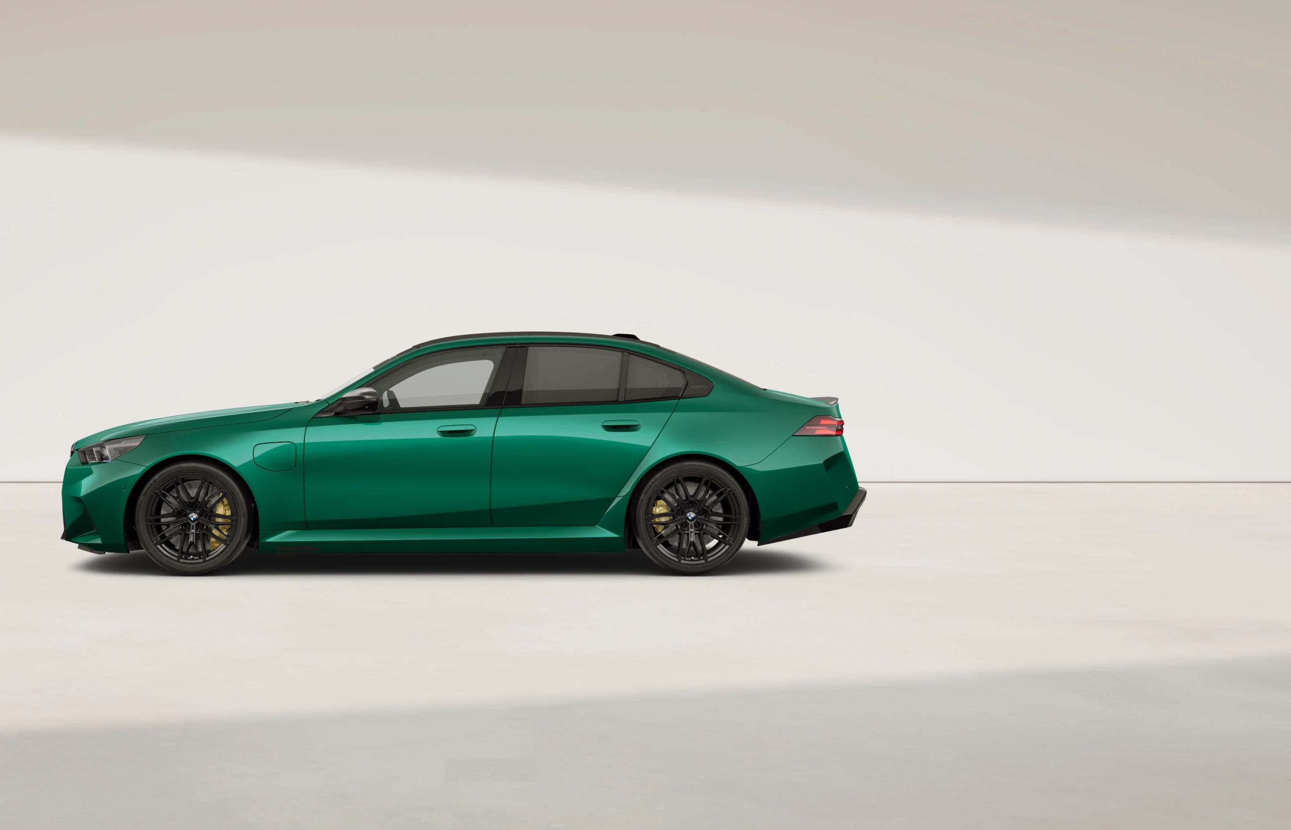 BMW 5 M Sedan - zdjęcie 12