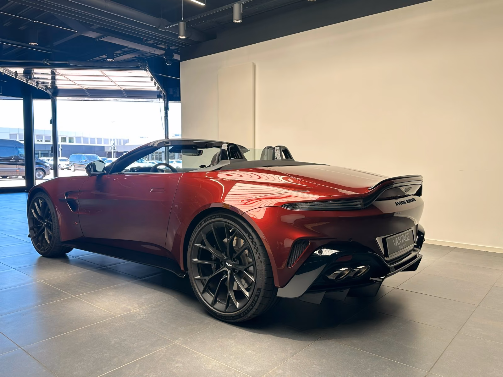 Aston Martin S Roadster - zdjęcie 3