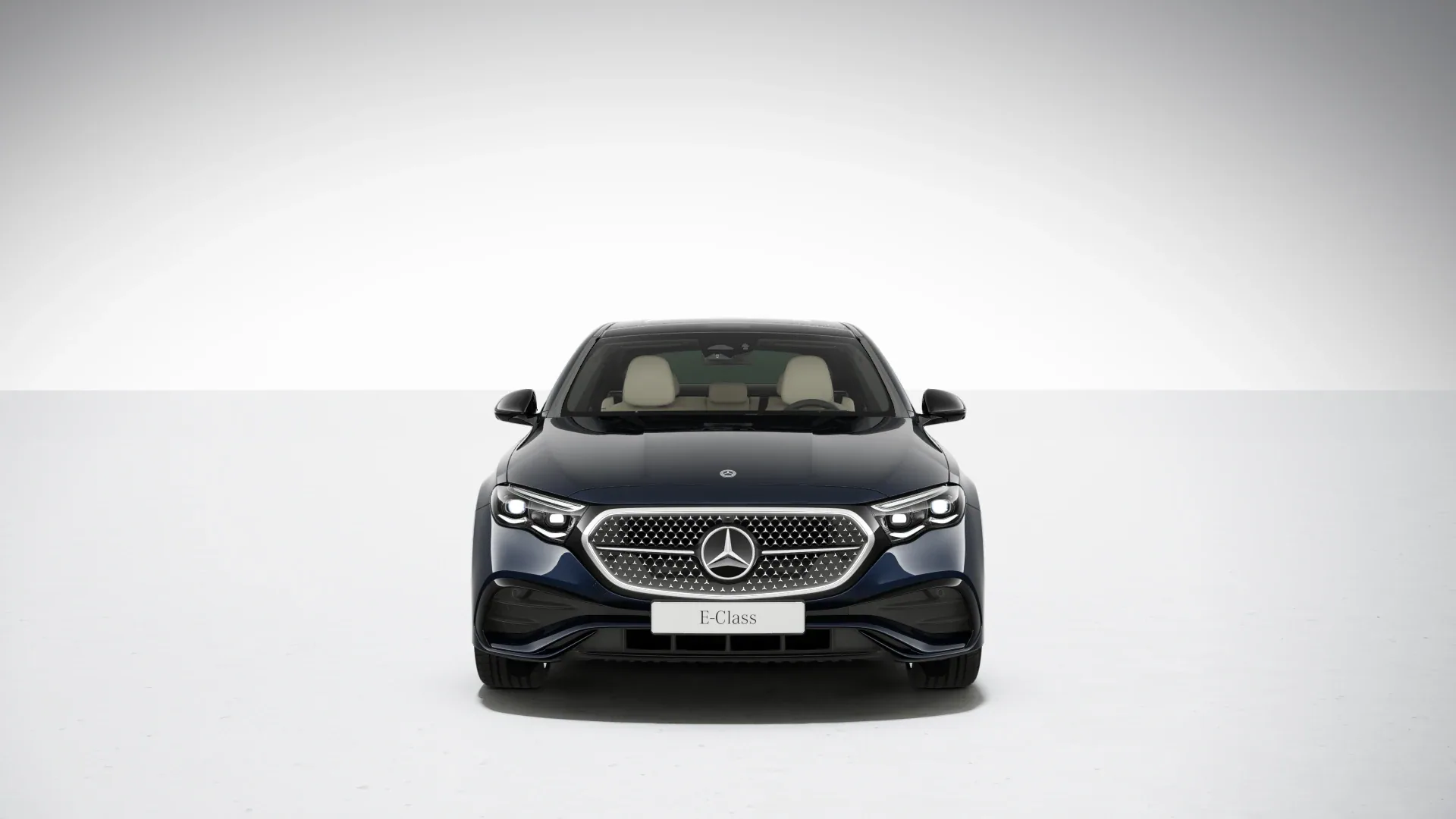 Mercedes-Benz E 220 d 4MATIC Sedan - zdjęcie 3