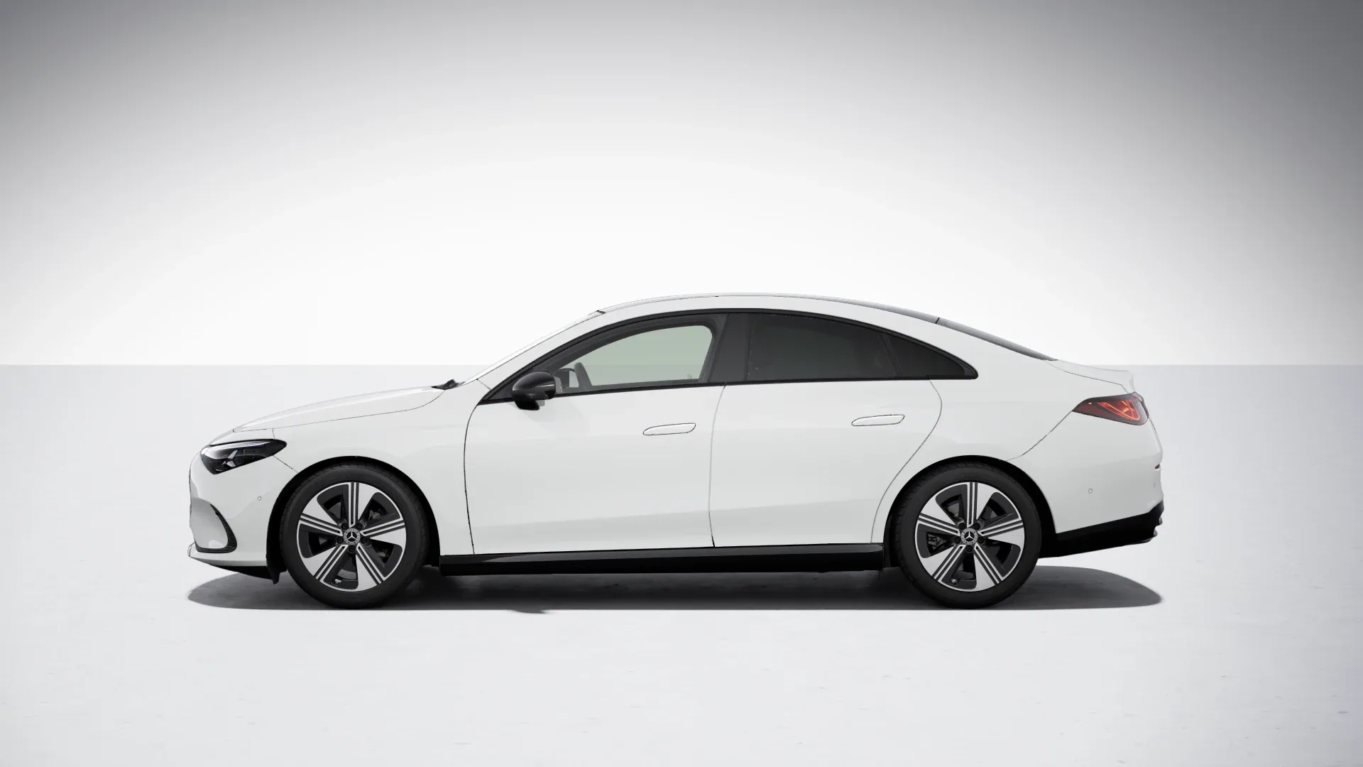 Mercedes-Benz CLA 250+ z technologią EQ - zdjęcie 10