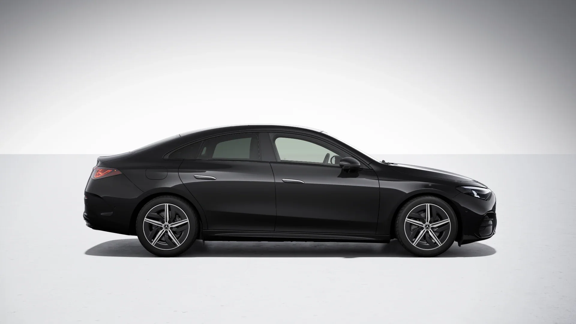 Mercedes-Benz CLA 250+ z technologią EQ - zdjęcie 4
