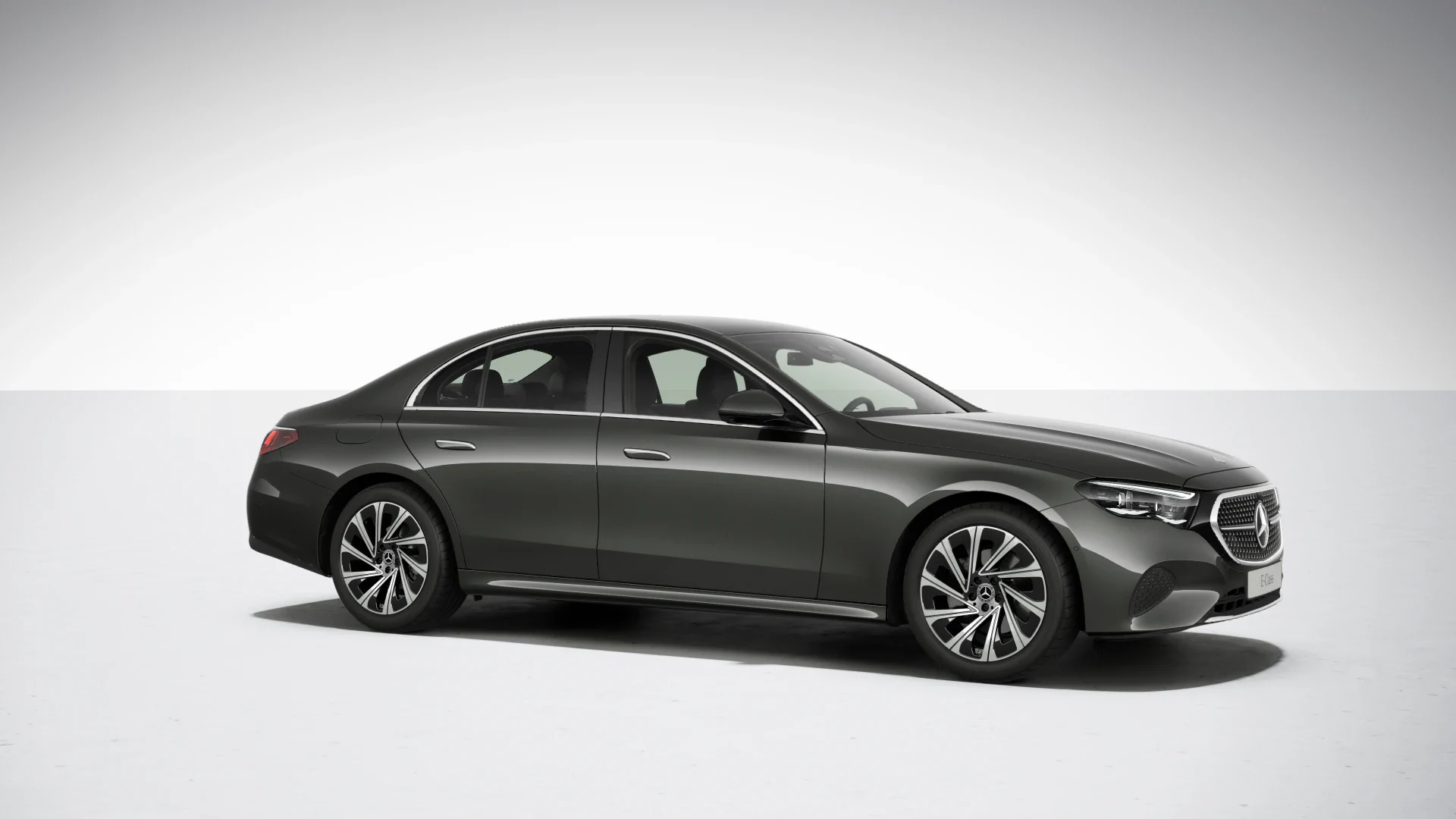 Mercedes-Benz E 220 d 4MATIC Sedan - zdjęcie 2