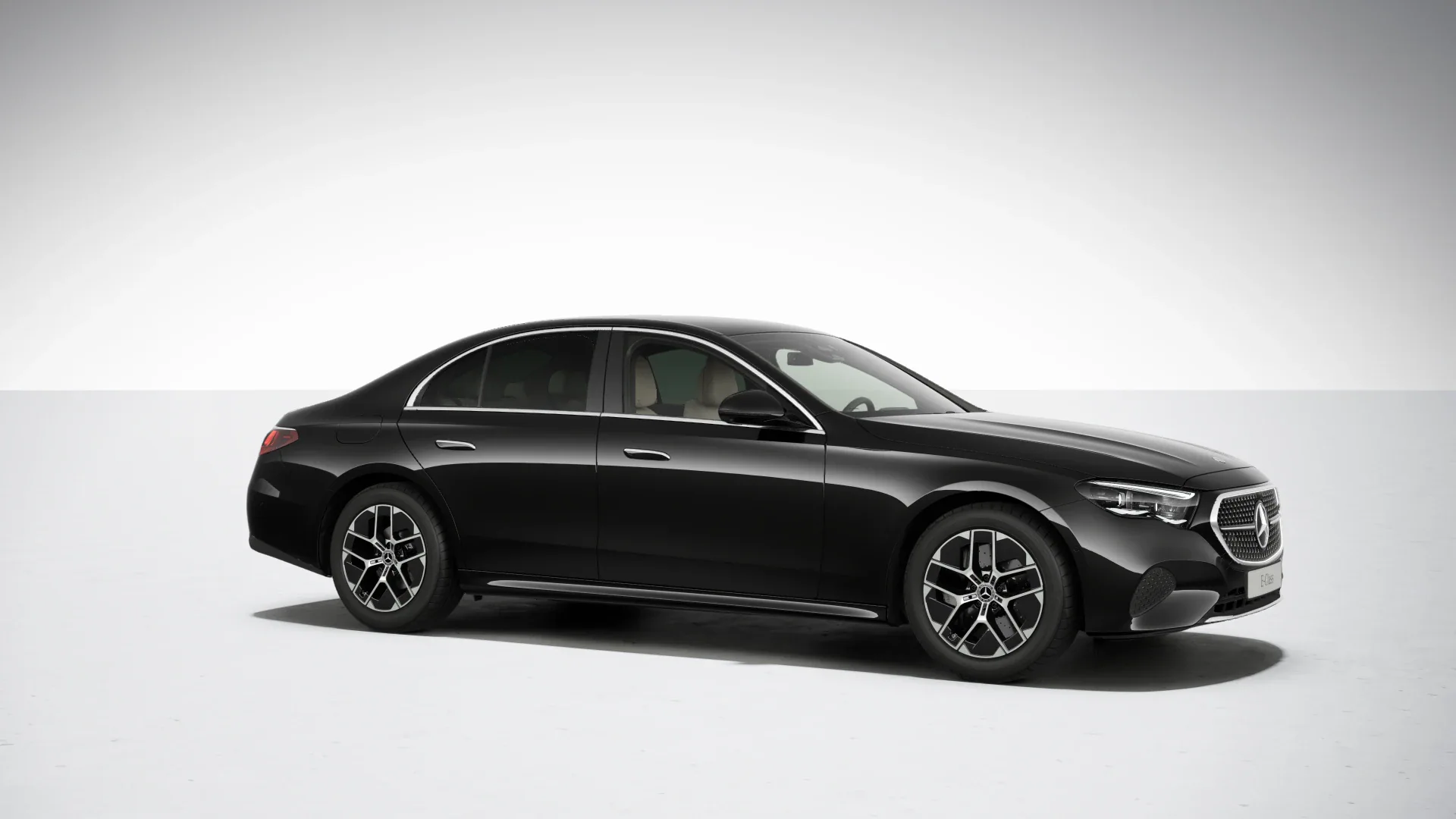 Mercedes-Benz E 220 d 4MATIC Sedan - zdjęcie 2