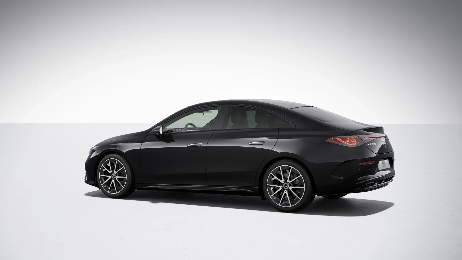 Mercedes-Benz CLA 250+ z technologią EQ - zdjęcie 9