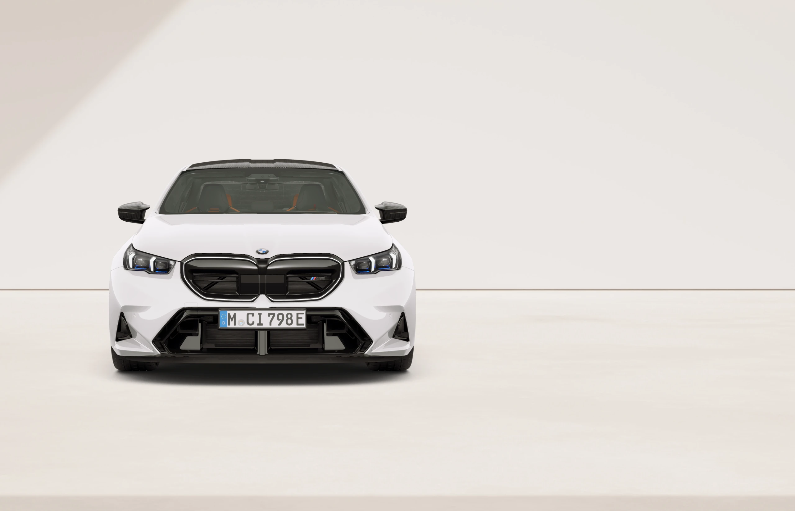 BMW 5 M Sedan - zdjęcie 2