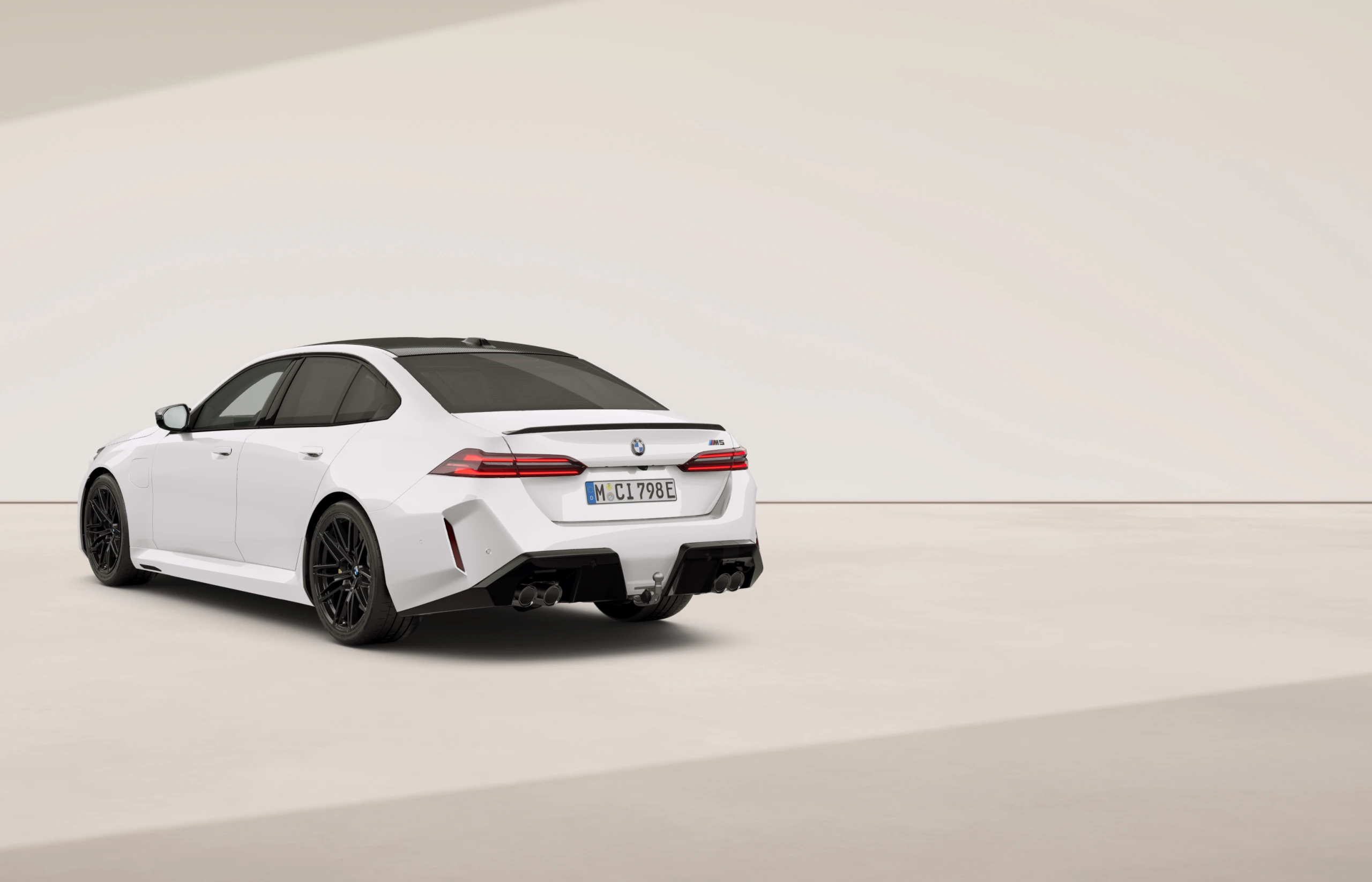 BMW 5 M Sedan - zdjęcie 12